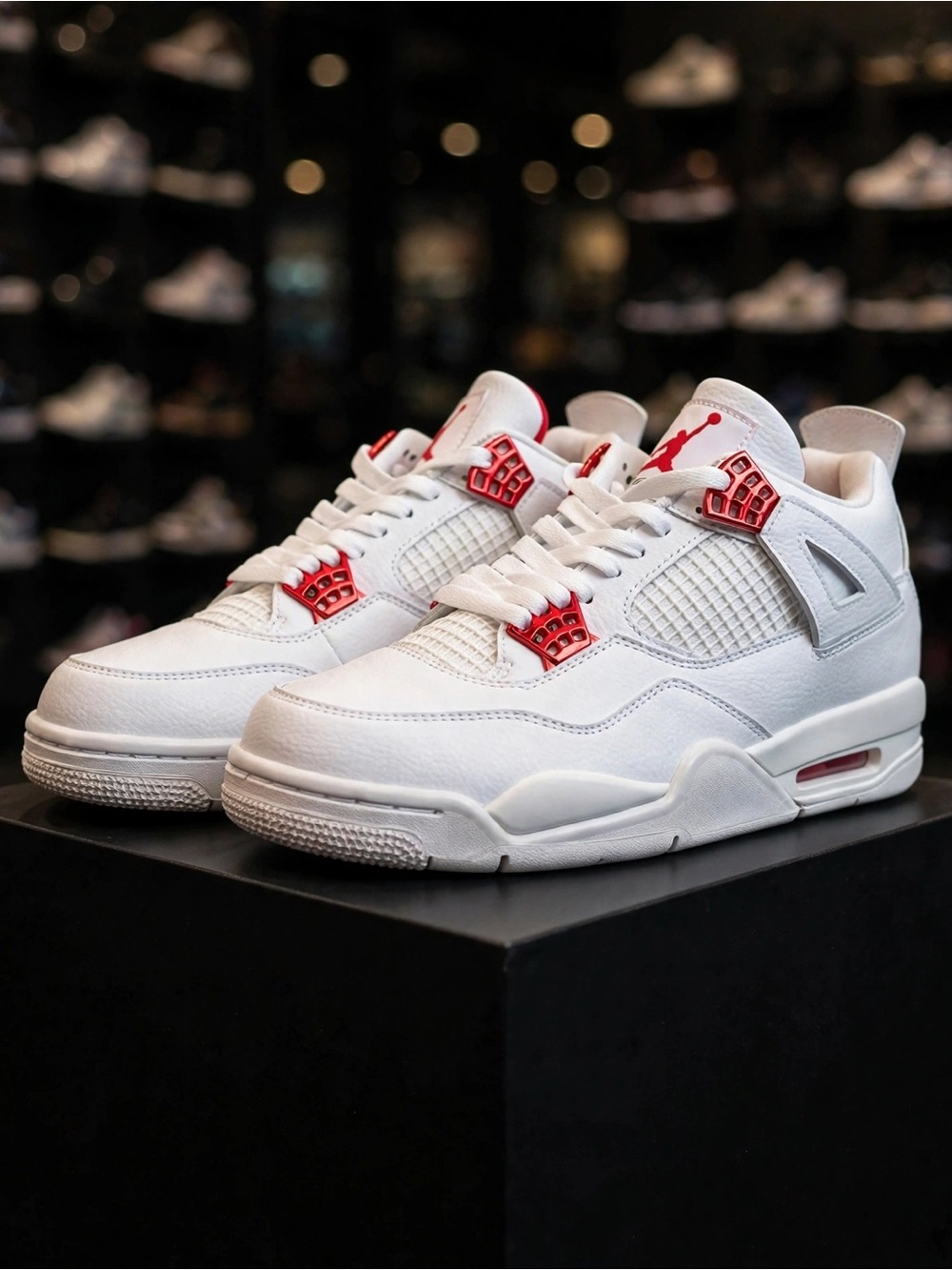 Nike Air Jordan 4 Retro 'Red Metallic' (2020)